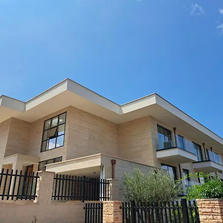 Mamani Apartments Saranda Exterior photo