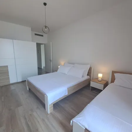 Mamani Apartments Saranda Room photo